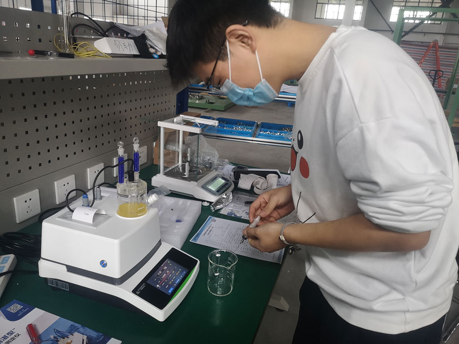 维科美拓WKT-A9精湛型卡尔费休水分测定仪在南京思来机器人的应用案例
